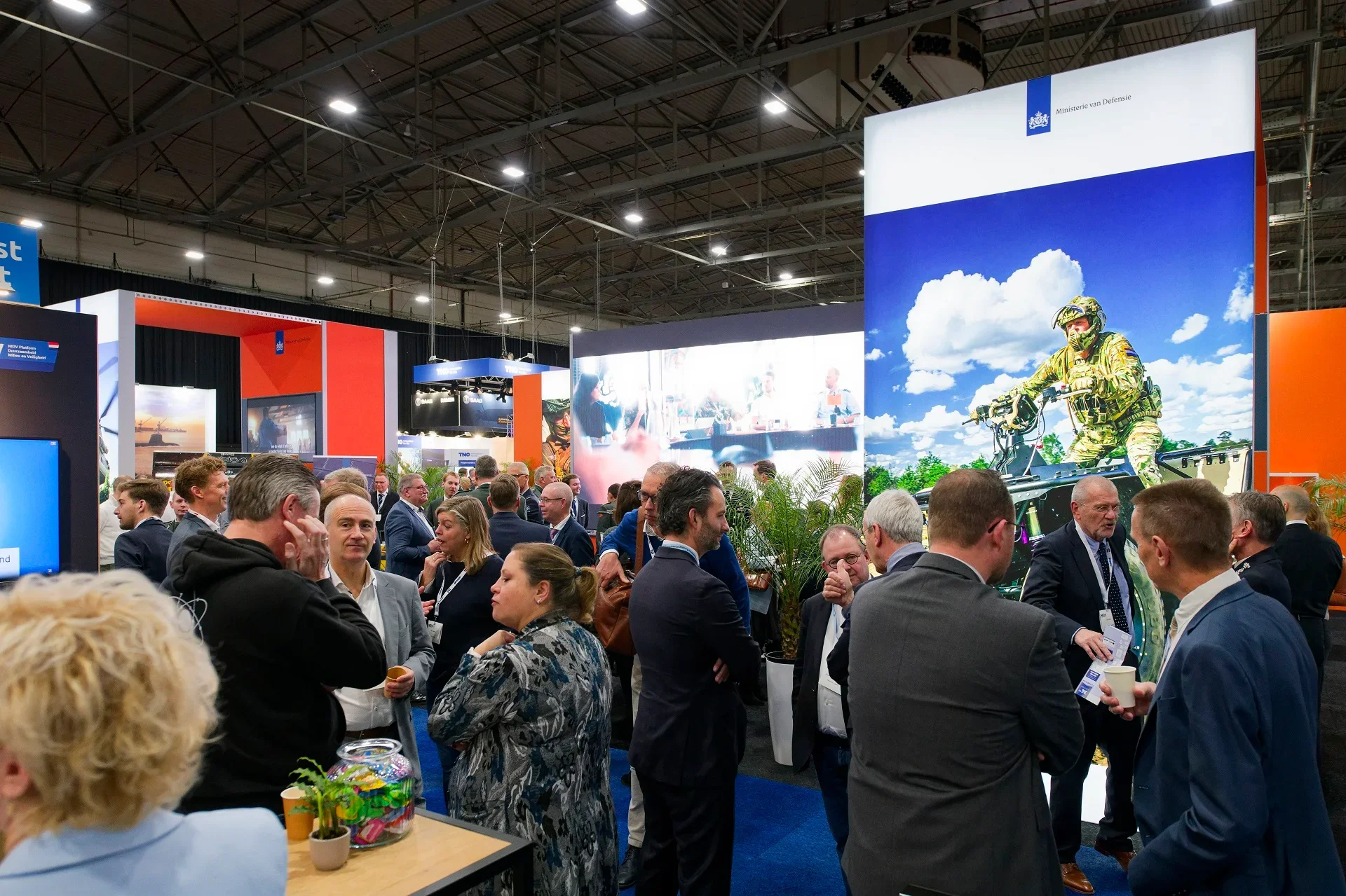 NEDS militaire beurs